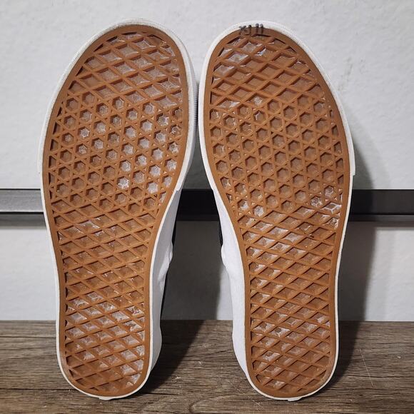 Vans Asher Perforated Leather Women's Slip-On Shoes Sneakers Size 7 Black - Picture 6 of 9